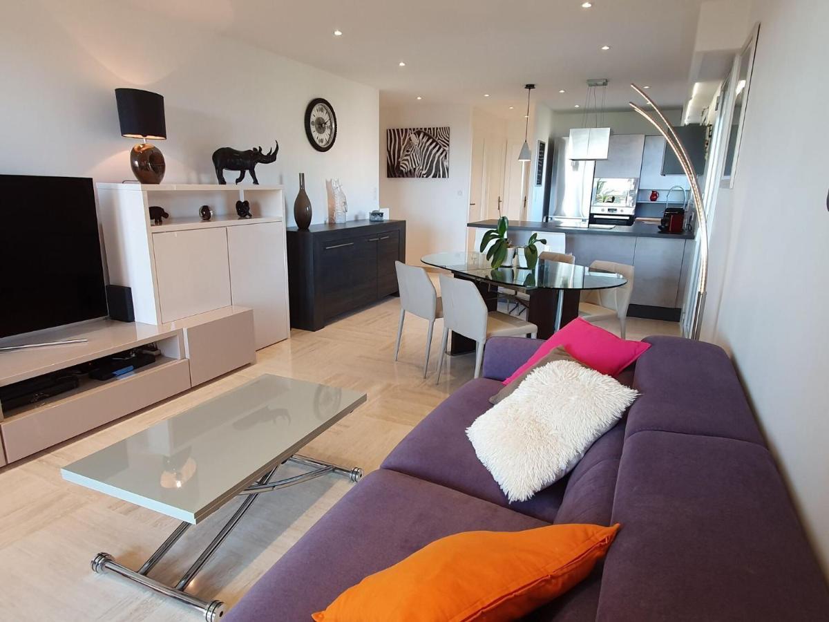 Classy Apartment In Nice With Pool And Private Parking Place Exterior photo