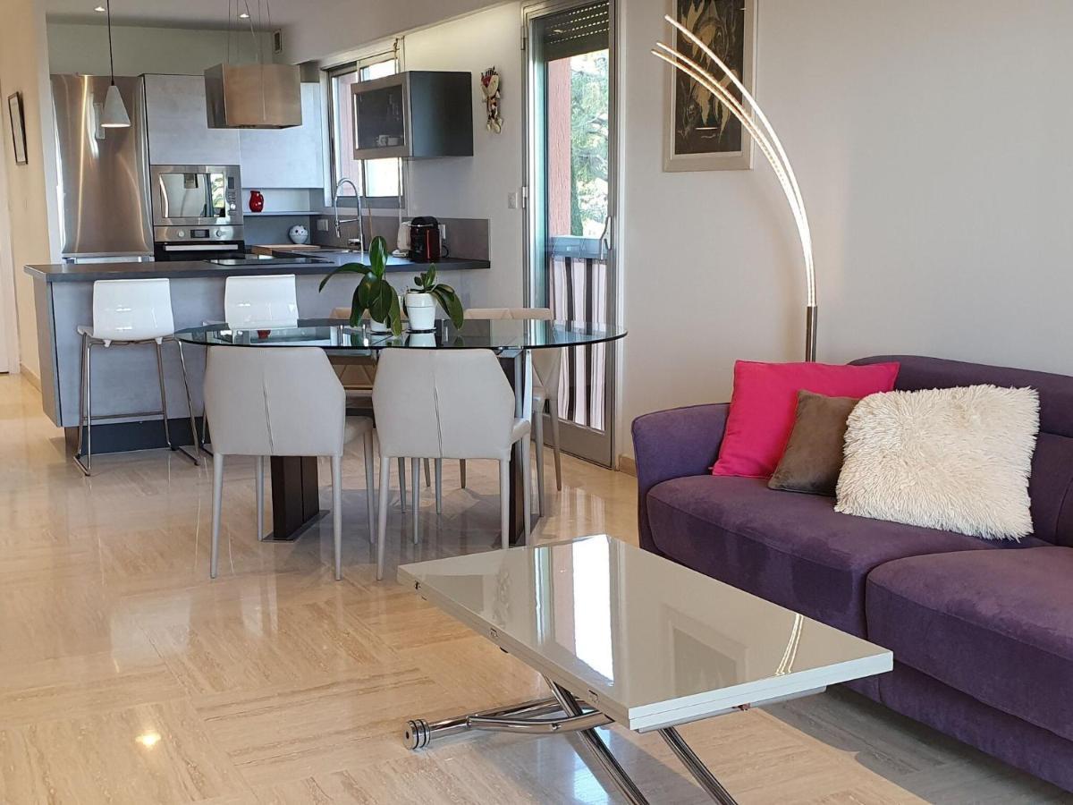 Classy Apartment In Nice With Pool And Private Parking Place Exterior photo
