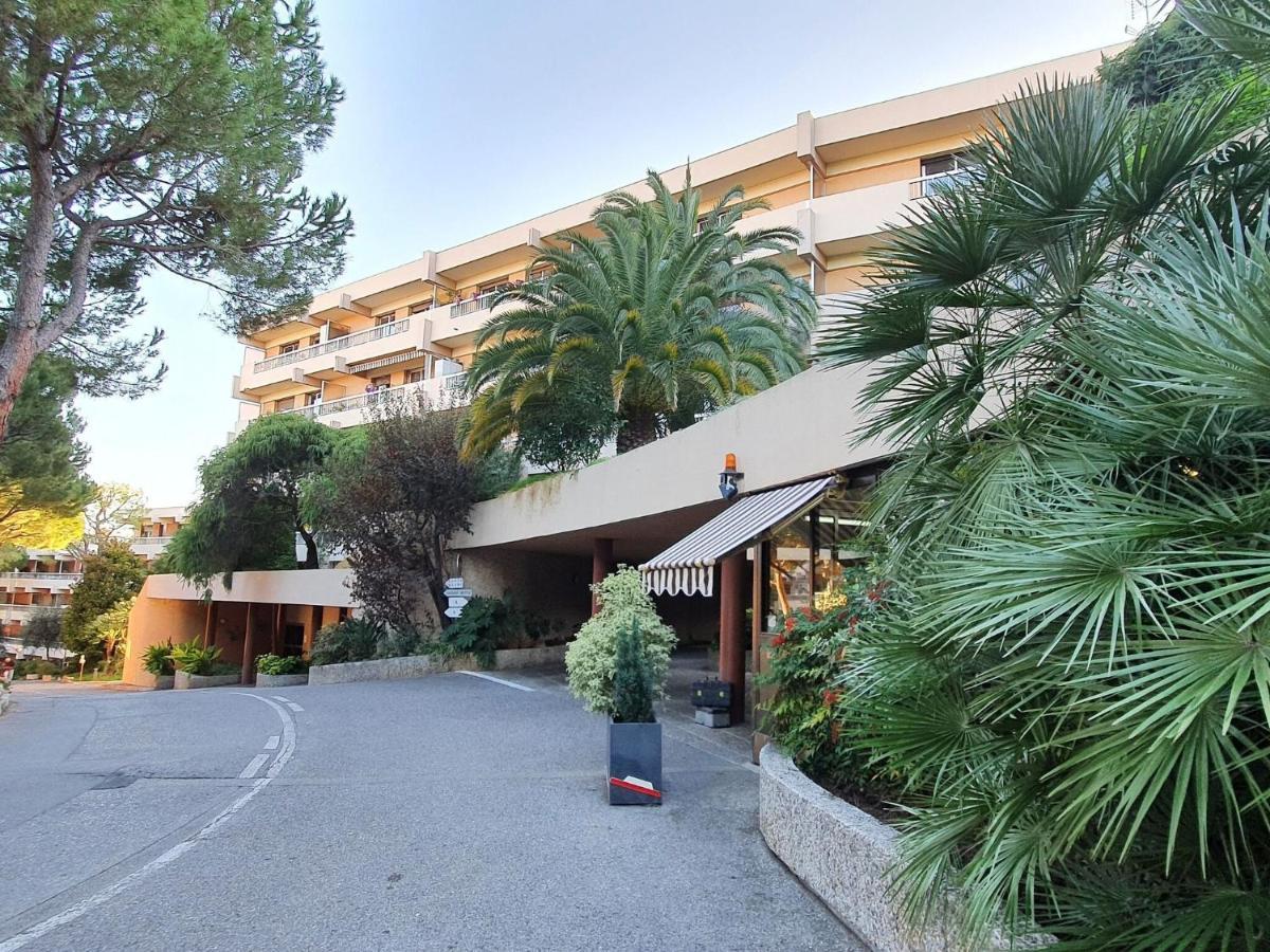 Classy Apartment In Nice With Pool And Private Parking Place Exterior photo