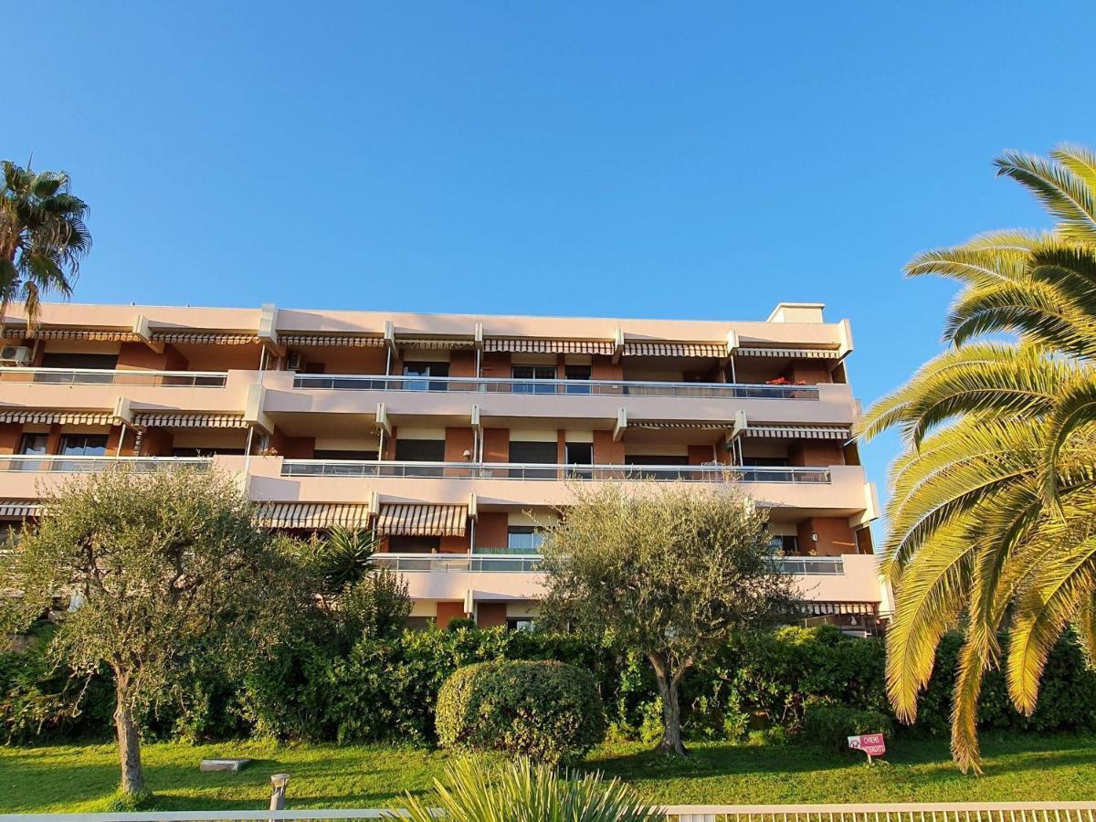 Classy Apartment In Nice With Pool And Private Parking Place Exterior photo