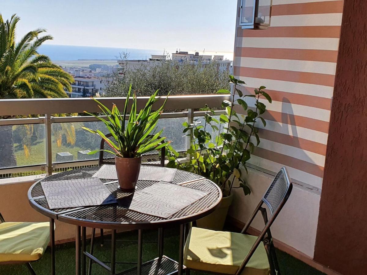 Classy Apartment In Nice With Pool And Private Parking Place Exterior photo