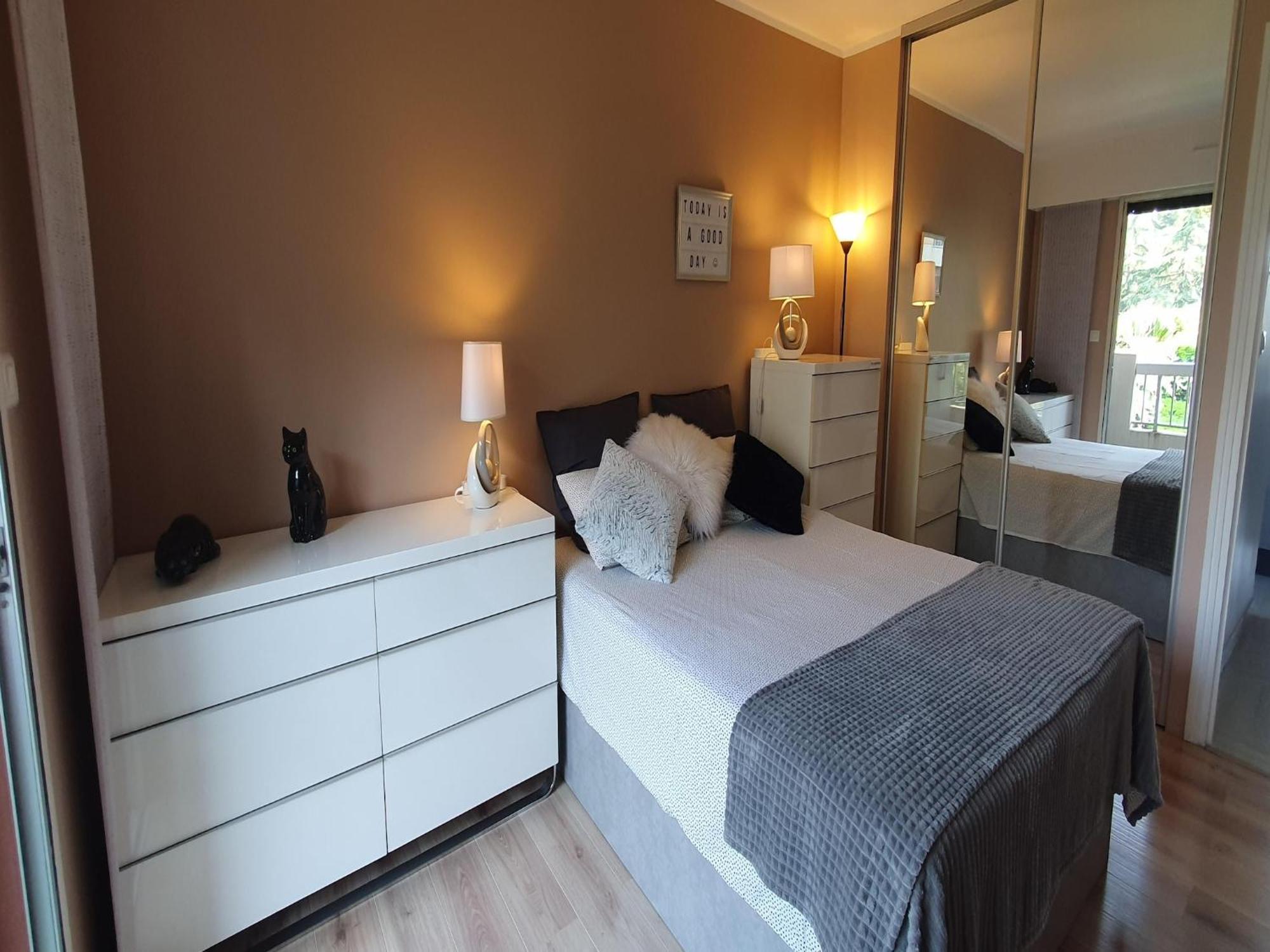 Classy Apartment In Nice With Pool And Private Parking Place Exterior photo