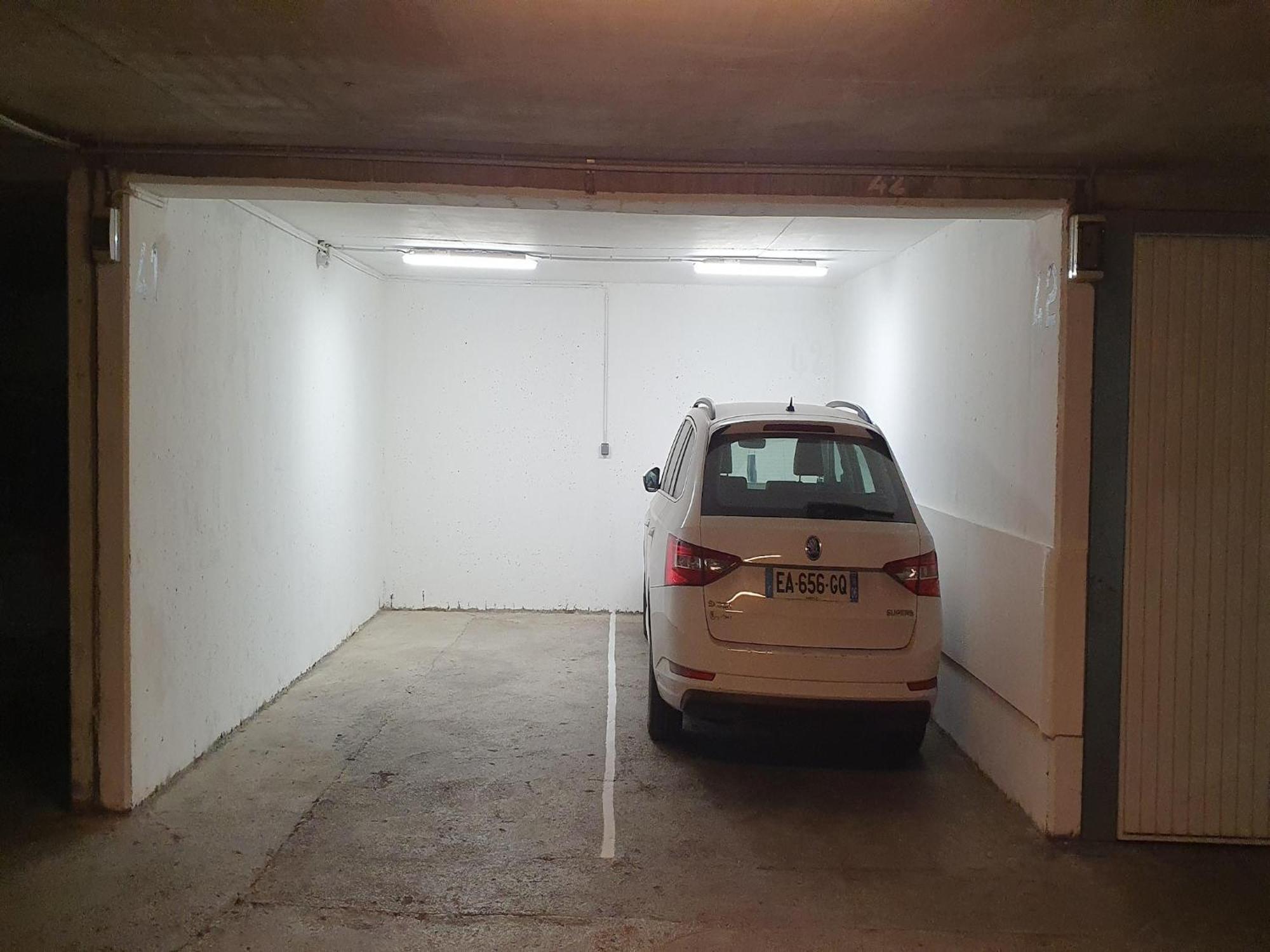 Classy Apartment In Nice With Pool And Private Parking Place Exterior photo